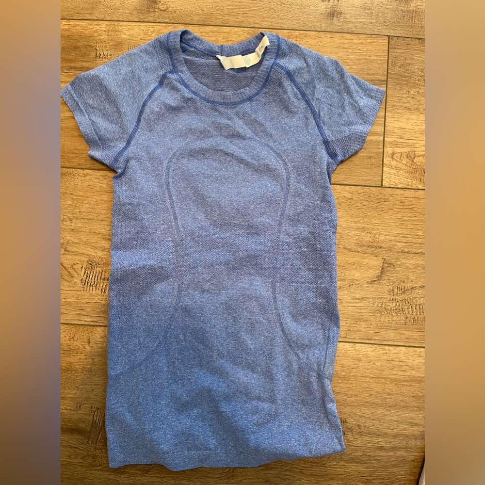 Lululemon purple workout shirt
